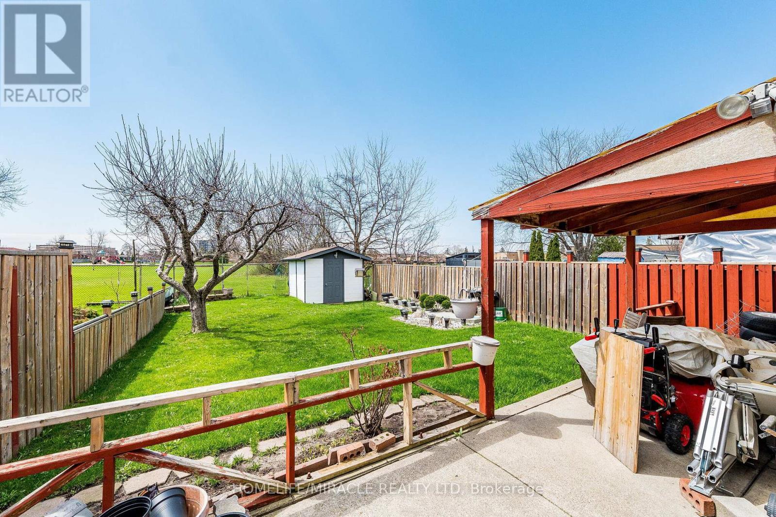 7150 Harwick Drive, Mississauga, ON - Outdoor