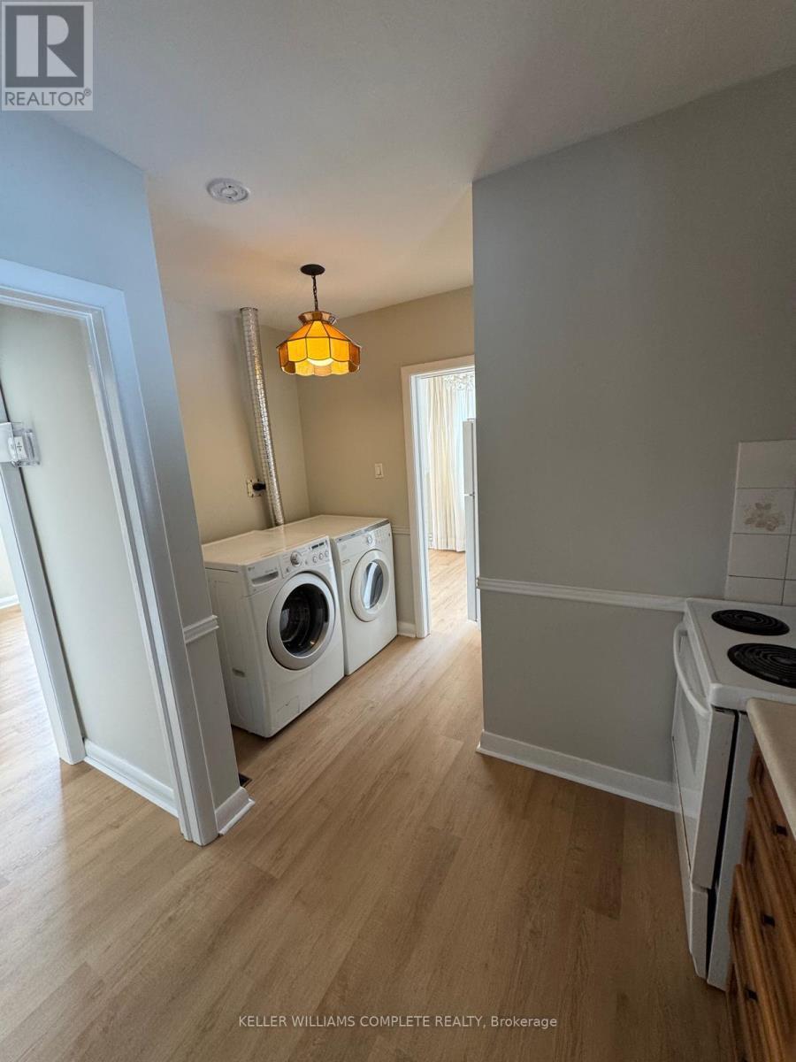 1219 Argreen Road, Mississauga, ON - Indoor Photo Showing Laundry Room