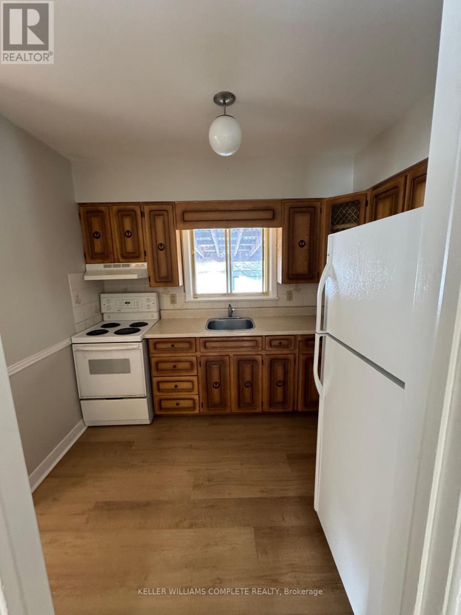 1219 Argreen Road, Mississauga, ON - Indoor Photo Showing Kitchen