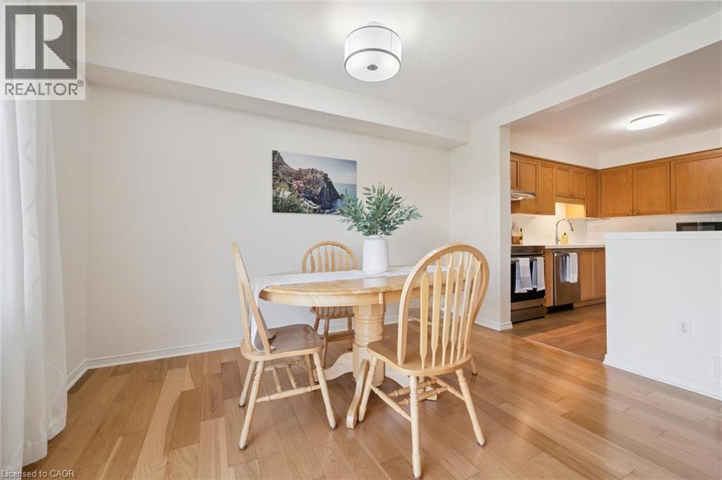 151 Clairfields Drive Unit# 3, Guelph, ON - Indoor Photo Showing Dining Room