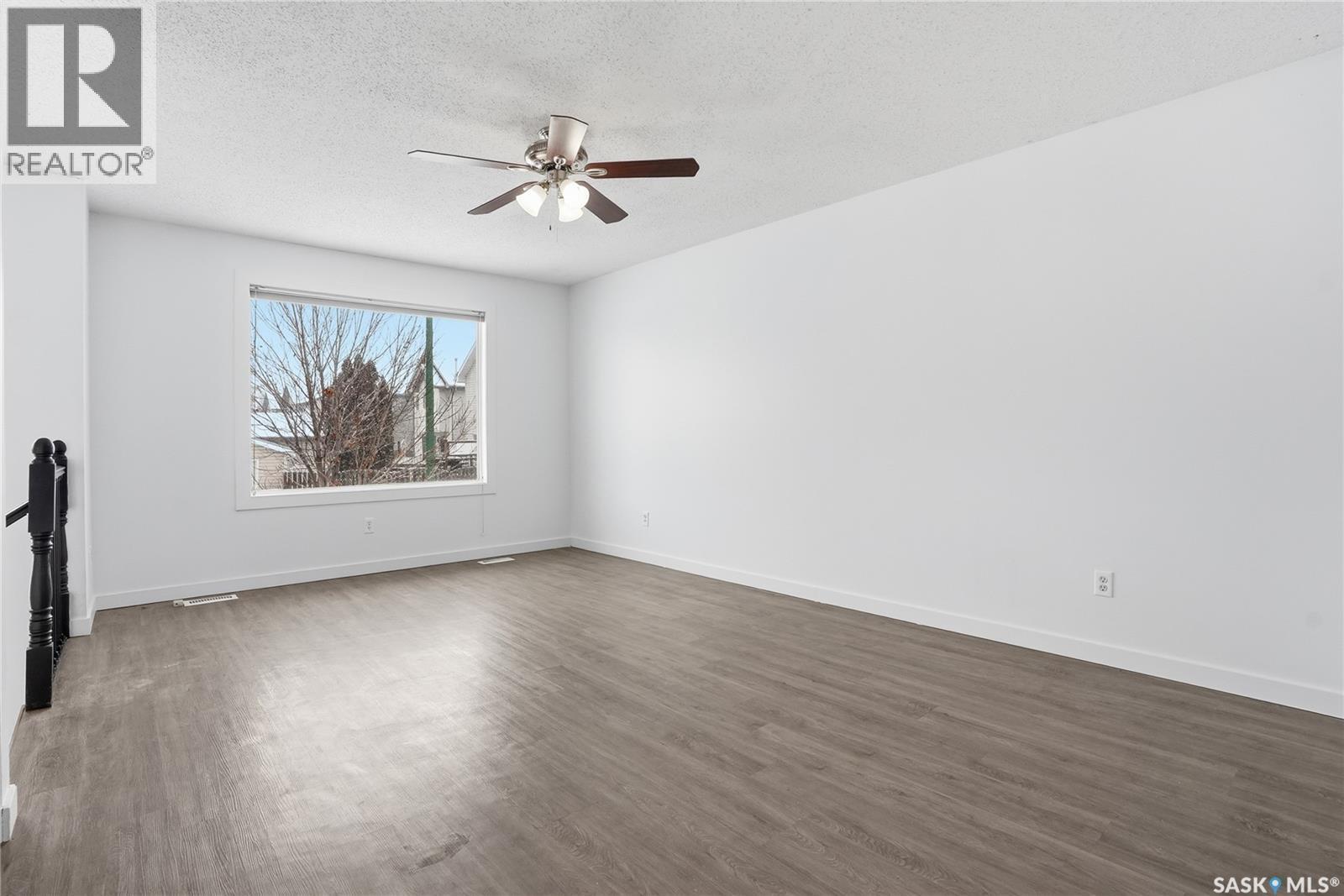 330 Carter Crescent, Saskatoon, SK - Indoor Photo Showing Other Room