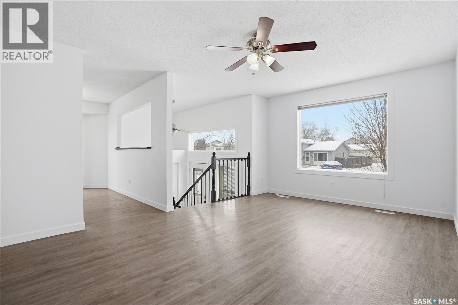 330 Carter Crescent, Saskatoon, SK - Indoor