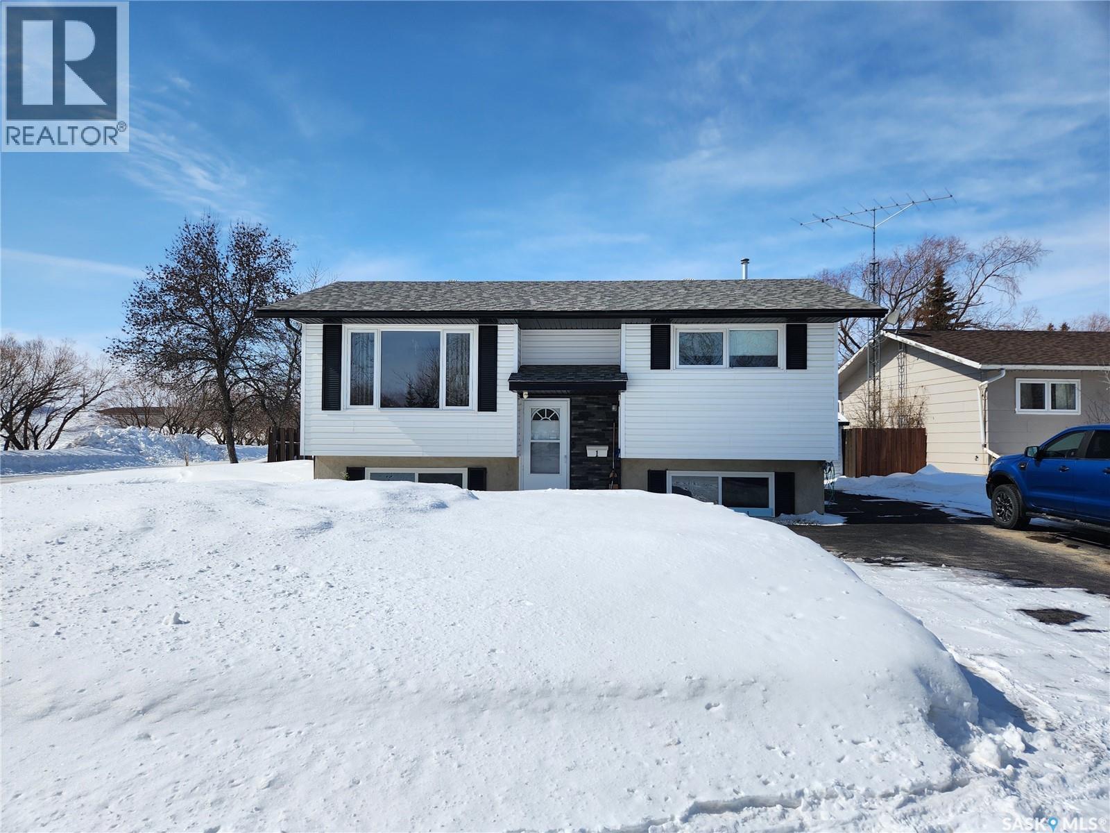 1 Evington Place, Tisdale, SK - Outdoor