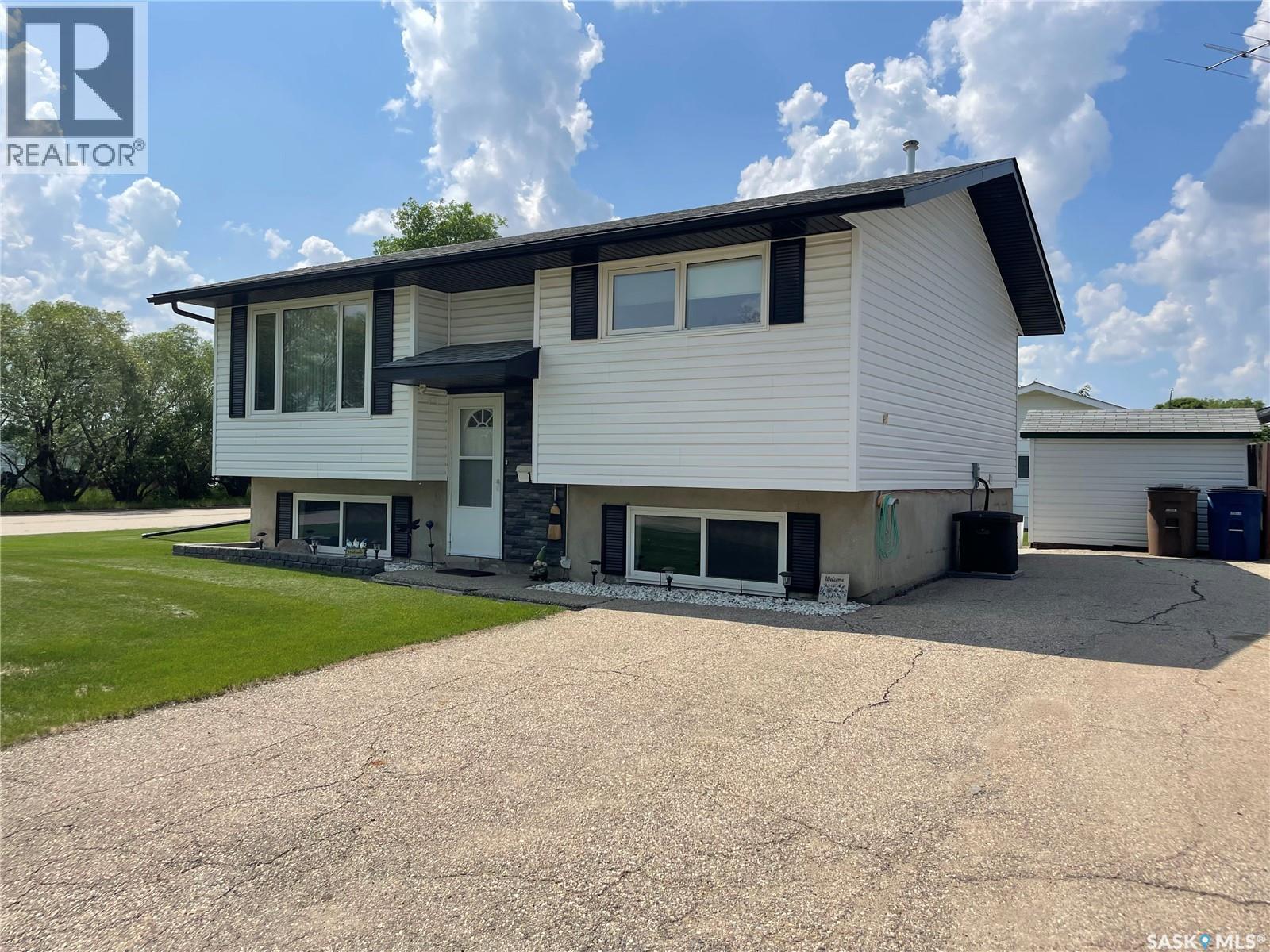 1 Evington Place, Tisdale, SK - Outdoor