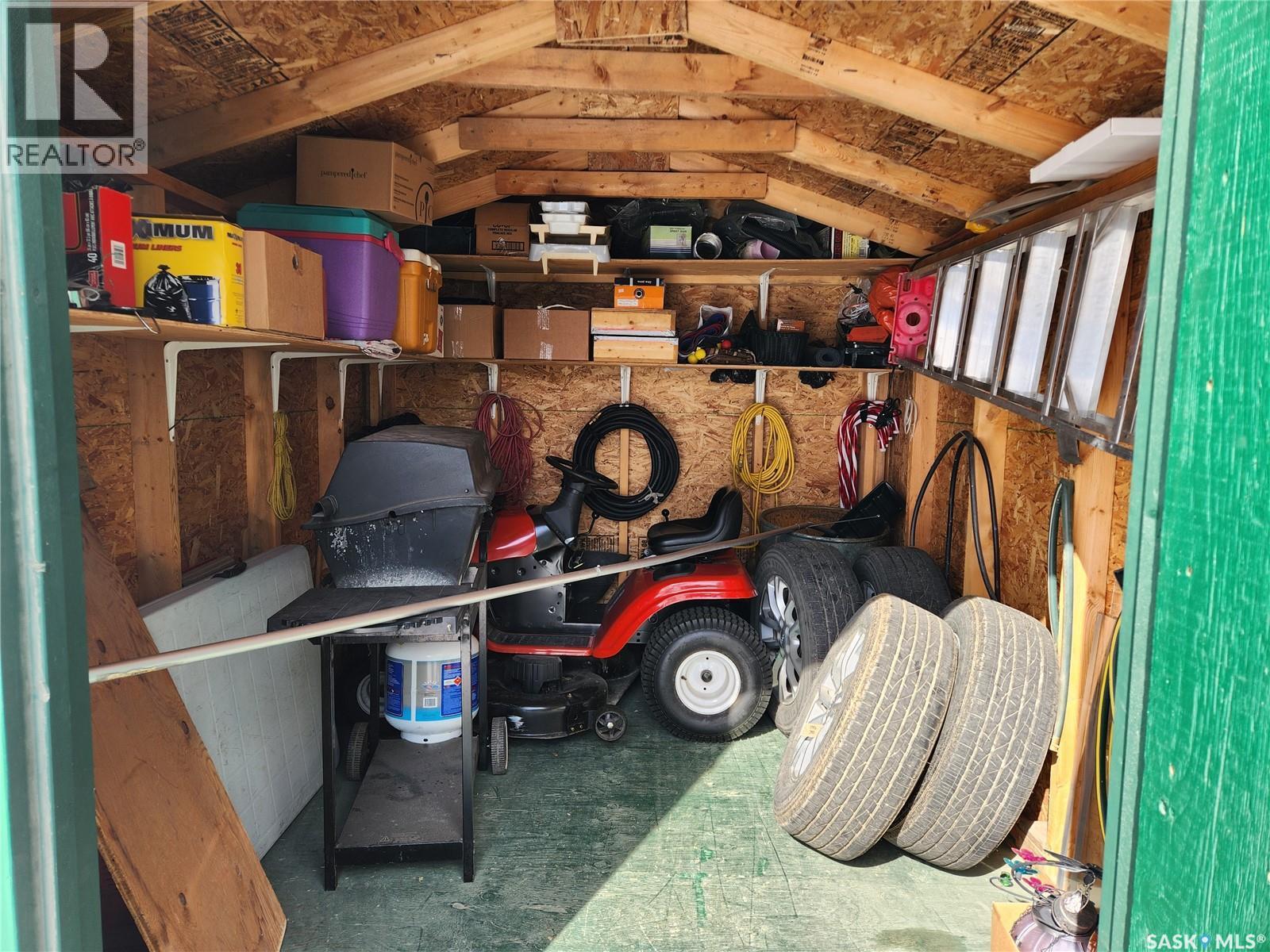 1 Evington Place, Tisdale, SK - Indoor Photo Showing Garage