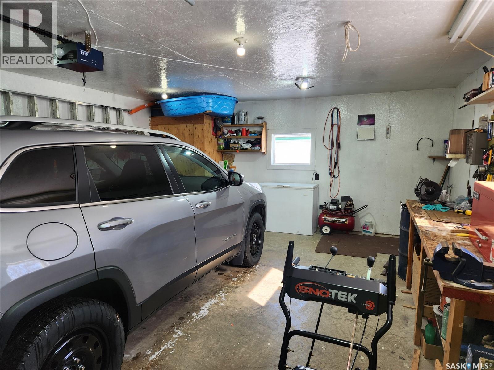 1 Evington Place, Tisdale, SK - Indoor Photo Showing Garage