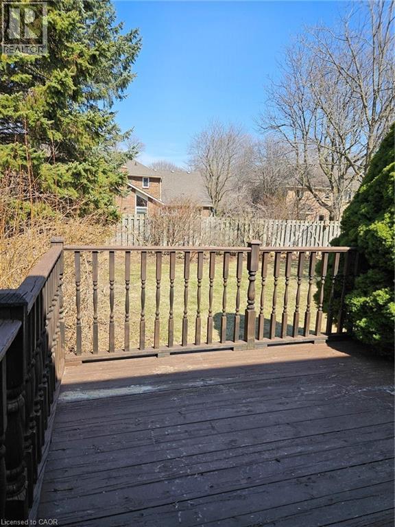 594 Hunters Place, Waterloo, ON - Outdoor