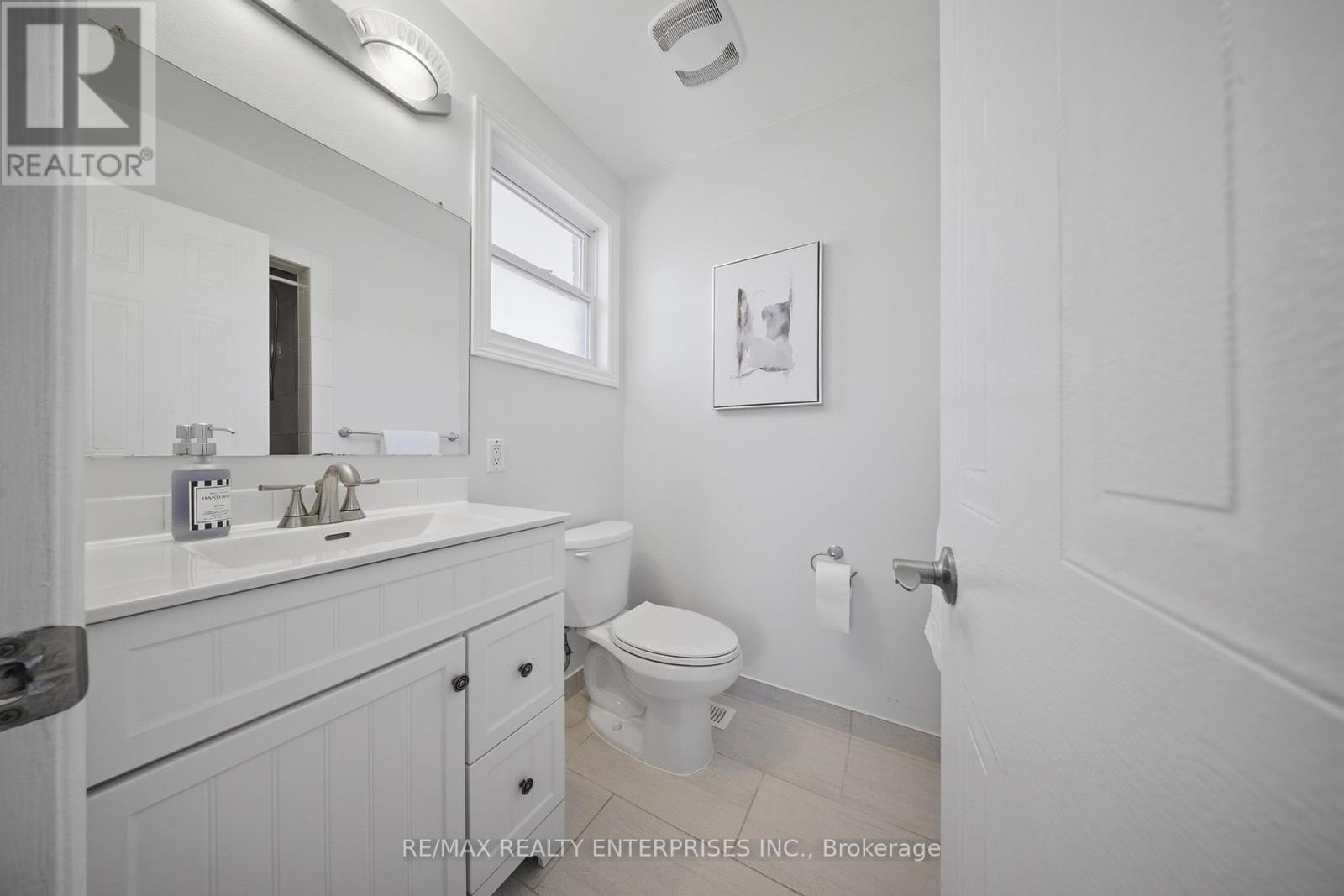 23 Cowan Boulevard, Cambridge, ON - Indoor Photo Showing Bathroom
