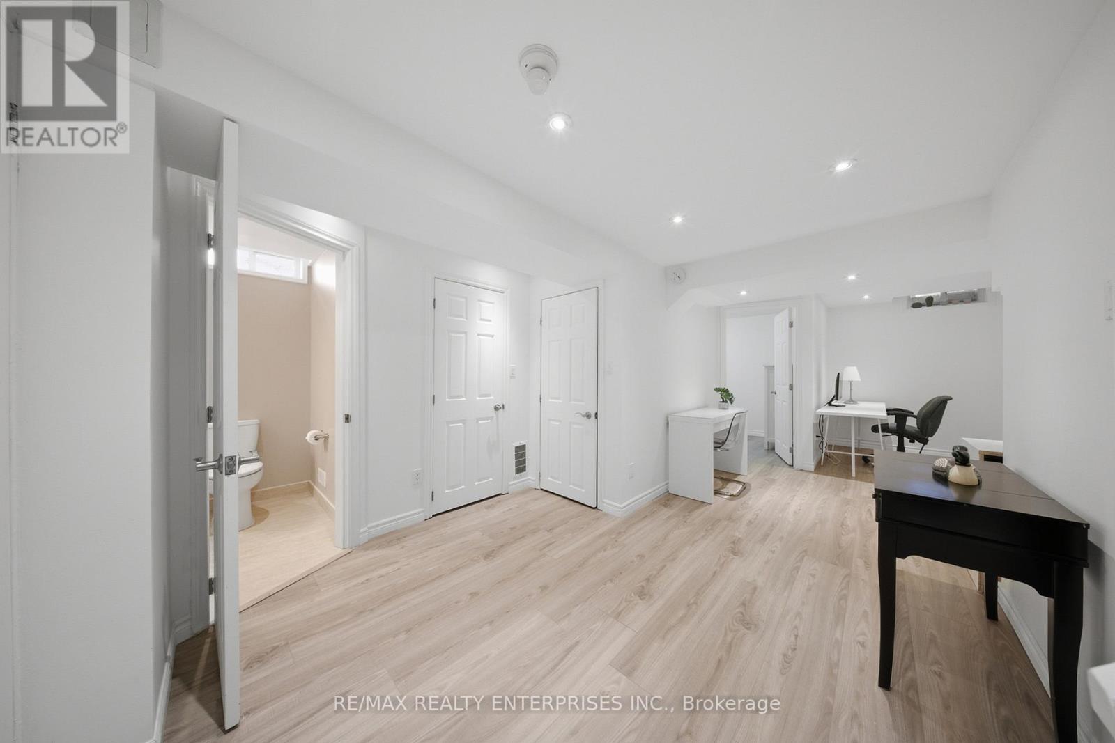 23 Cowan Boulevard, Cambridge, ON - Indoor Photo Showing Other Room