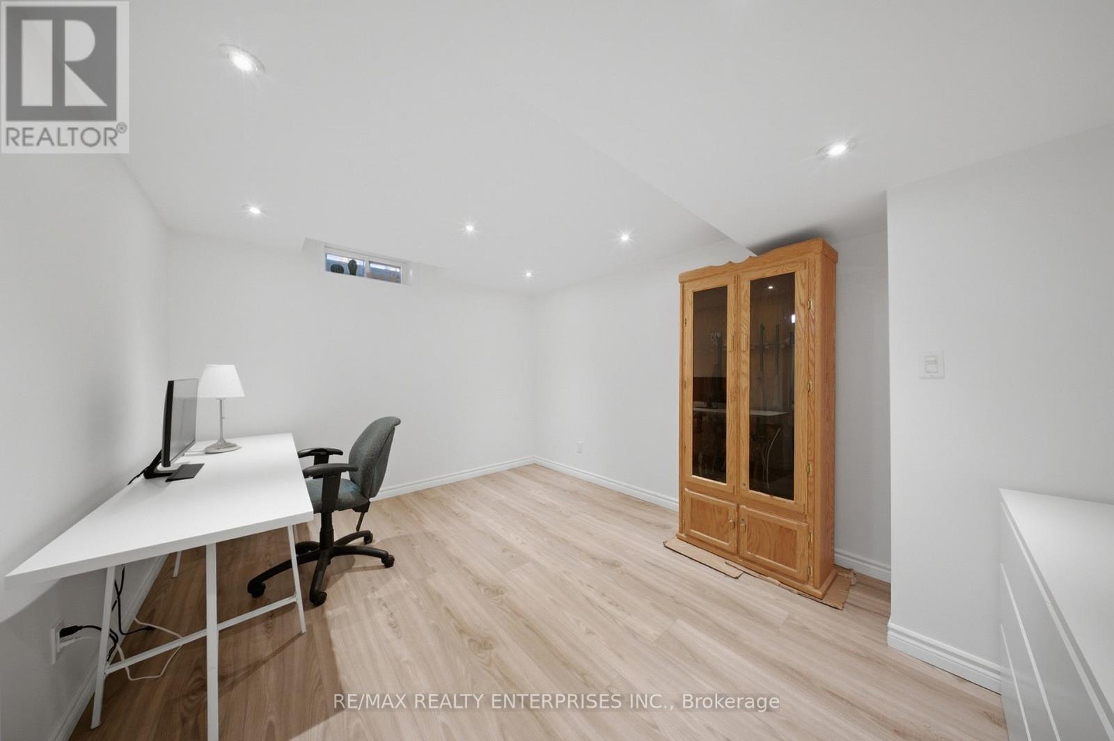 23 Cowan Boulevard, Cambridge, ON - Indoor Photo Showing Office