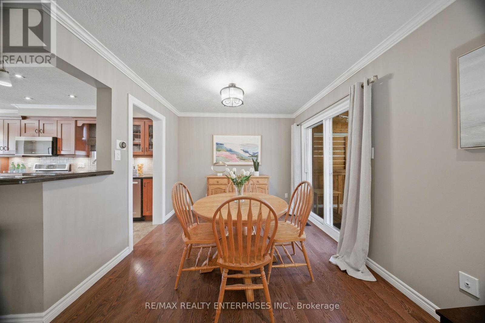 23 Cowan Boulevard, Cambridge, ON - Indoor