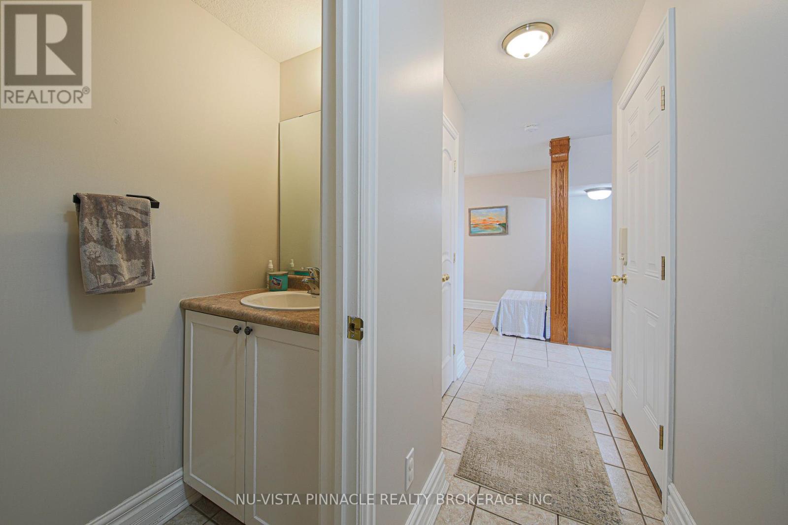 1908 Coronation Drive, London North (North E), ON - Indoor Photo Showing Other Room