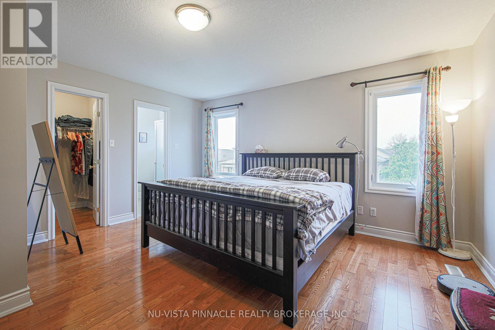 1908 Coronation Drive, London North (North E), ON - Indoor Photo Showing Bedroom