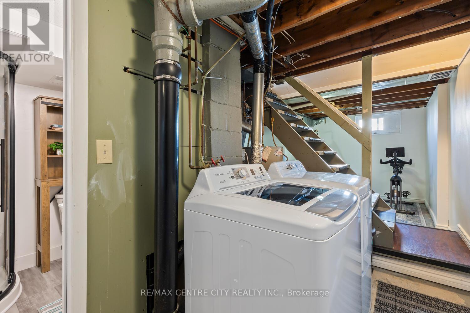 292 Paardeberg Crescent, London East (East C), ON - Indoor Photo Showing Laundry Room