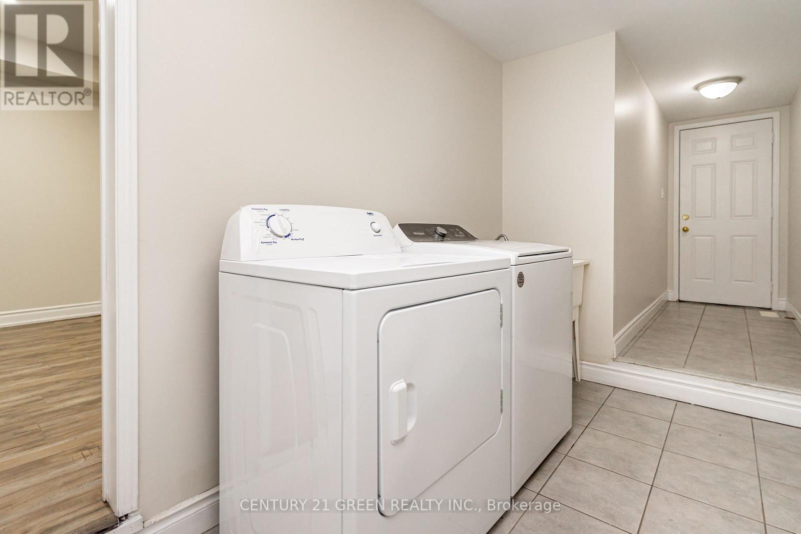 449 Aspendale Crescent, Mississauga, ON - Indoor Photo Showing Laundry Room