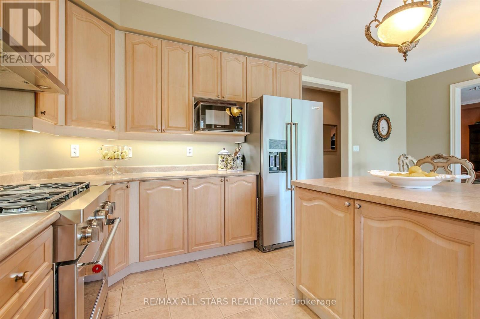 125 Second Avenue, Uxbridge, ON - Indoor Photo Showing Kitchen