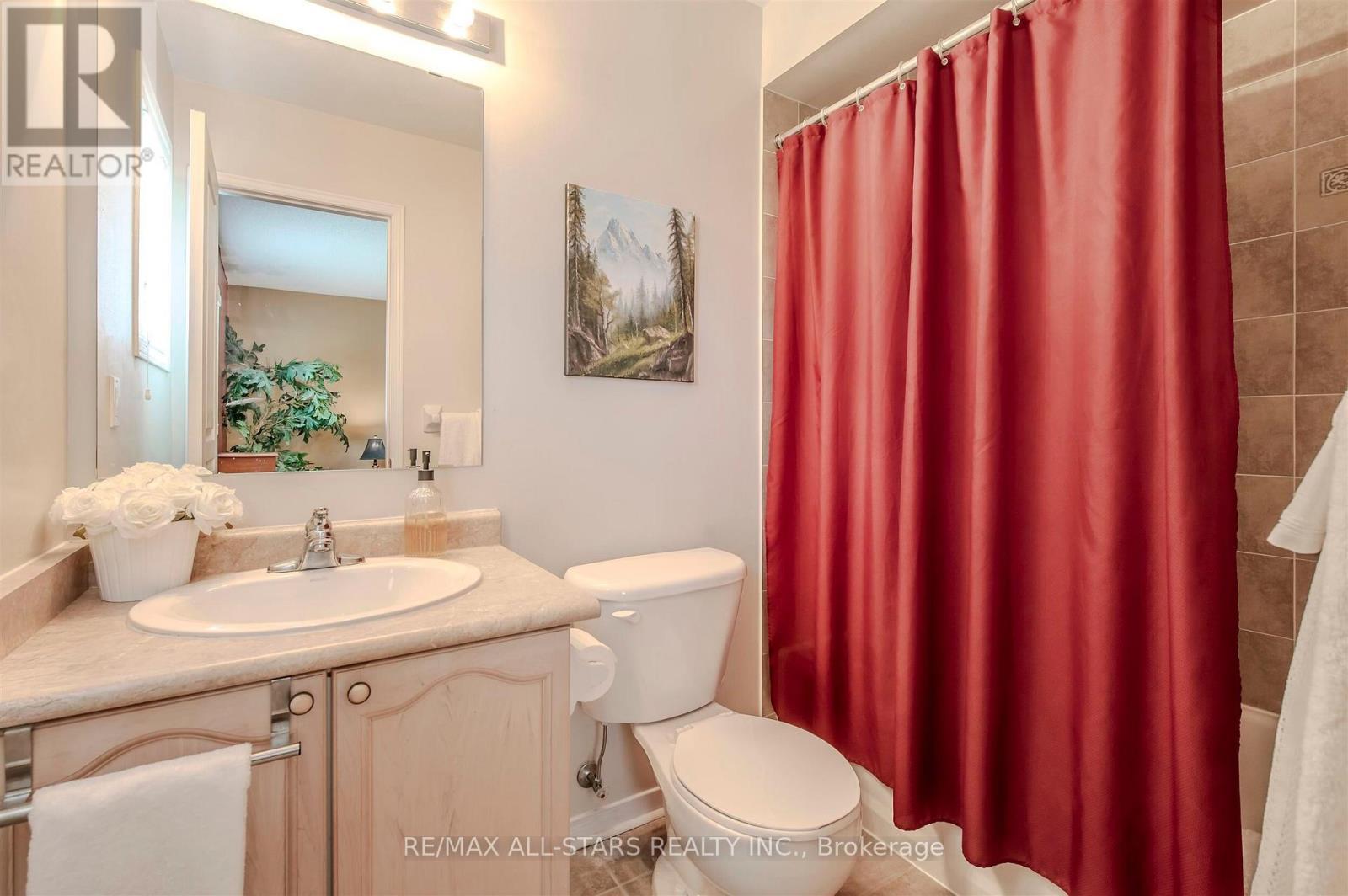 125 Second Avenue, Uxbridge, ON - Indoor Photo Showing Bathroom