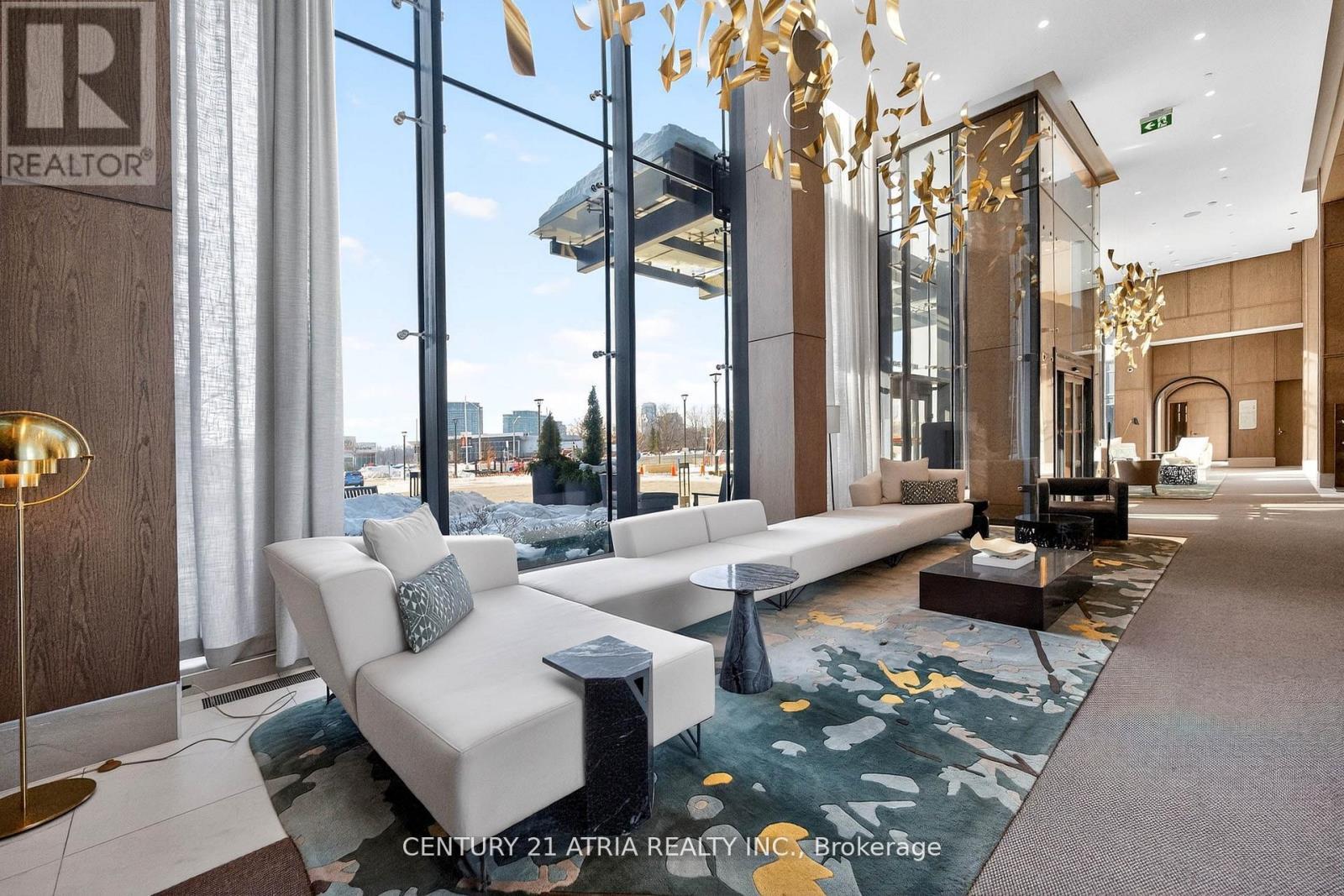 802 - 30 Inn On The Park Drive, Toronto, ON - Indoor