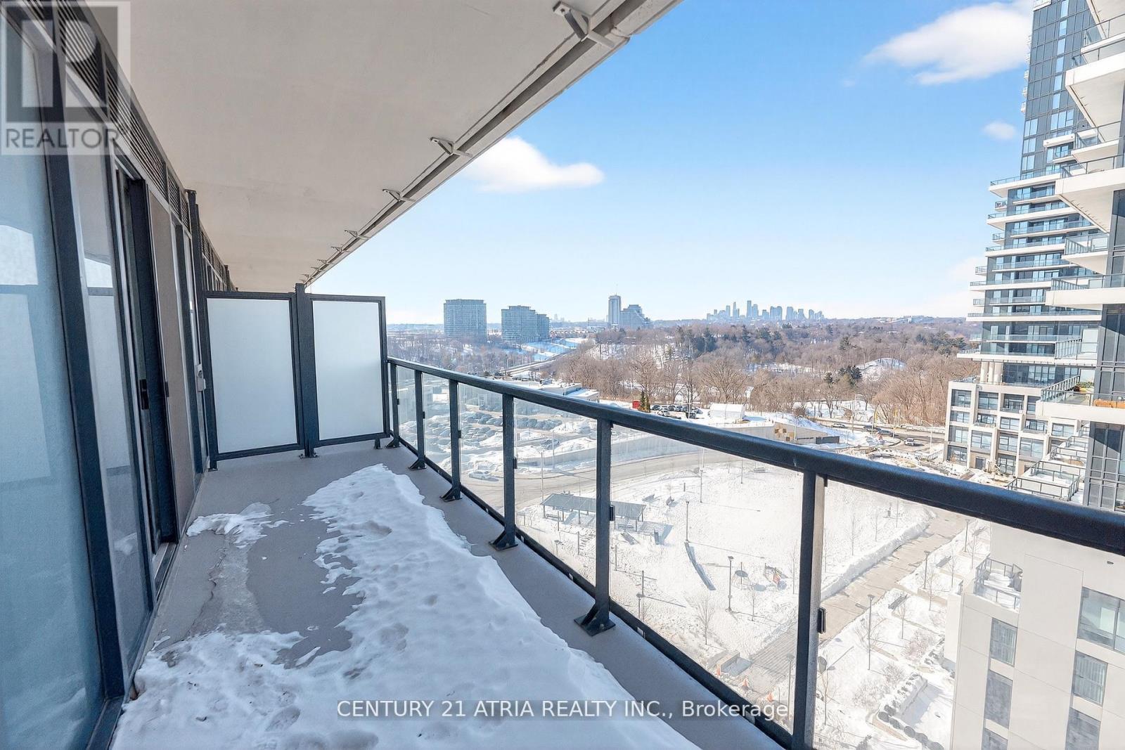 802 - 30 Inn On The Park Drive, Toronto, ON - Outdoor With View With Exterior