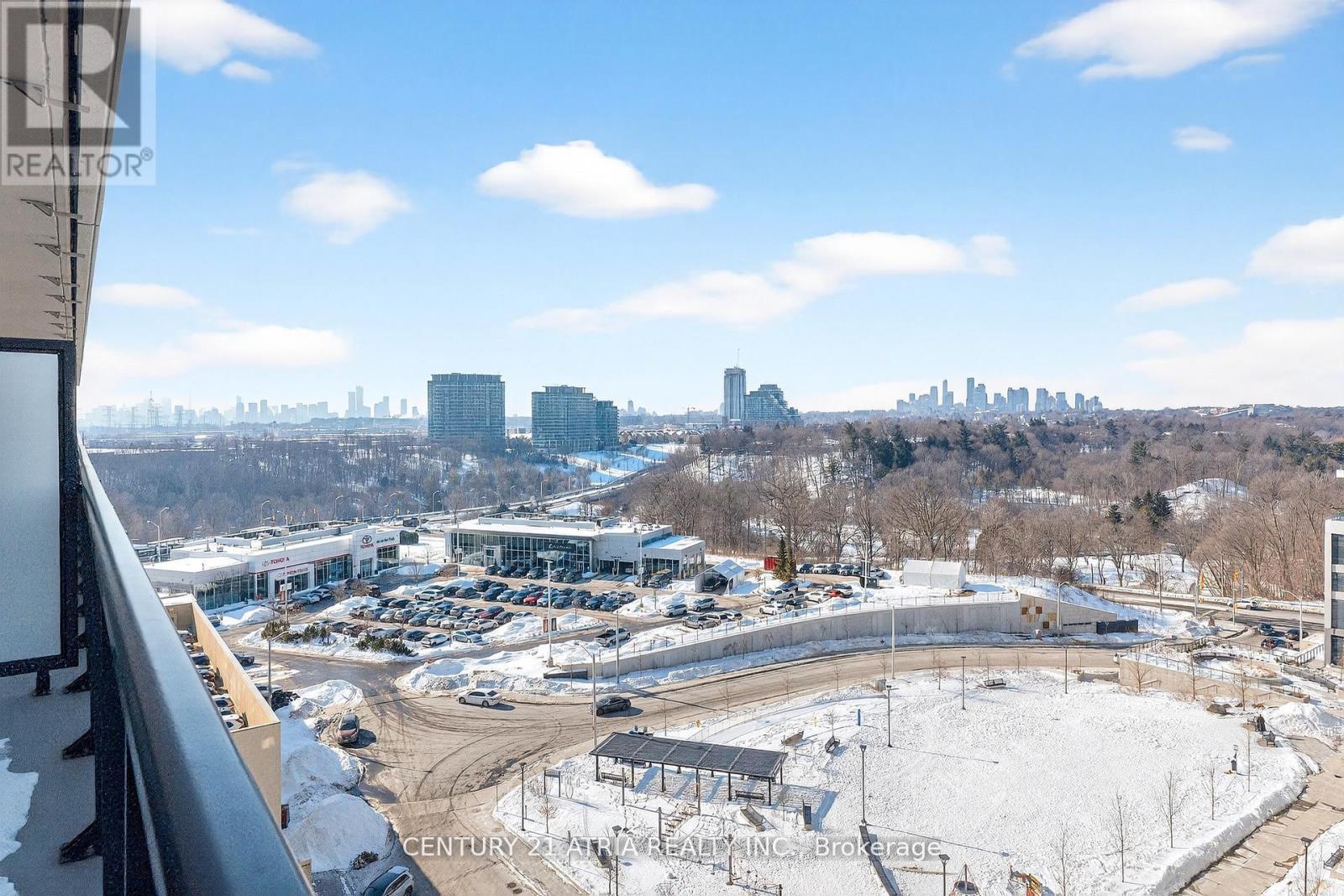 802 - 30 Inn On The Park Drive, Toronto, ON - Outdoor With View