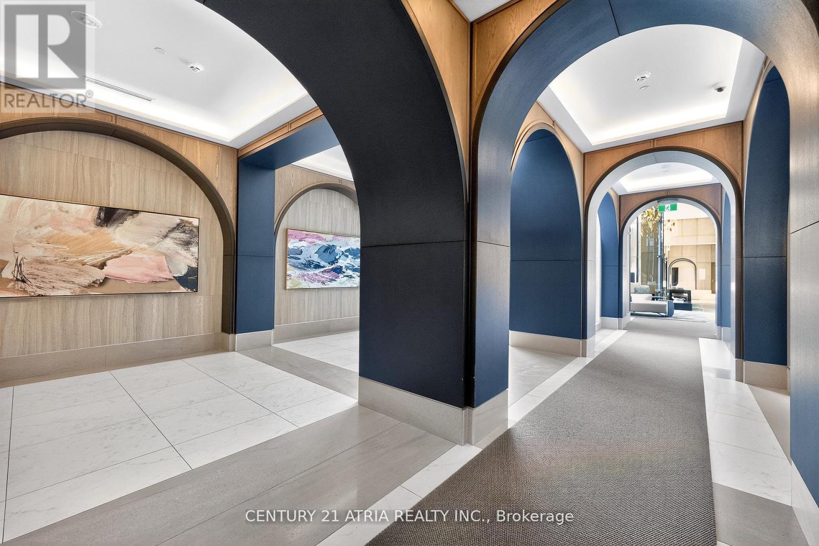 802 - 30 Inn On The Park Drive, Toronto, ON - Indoor