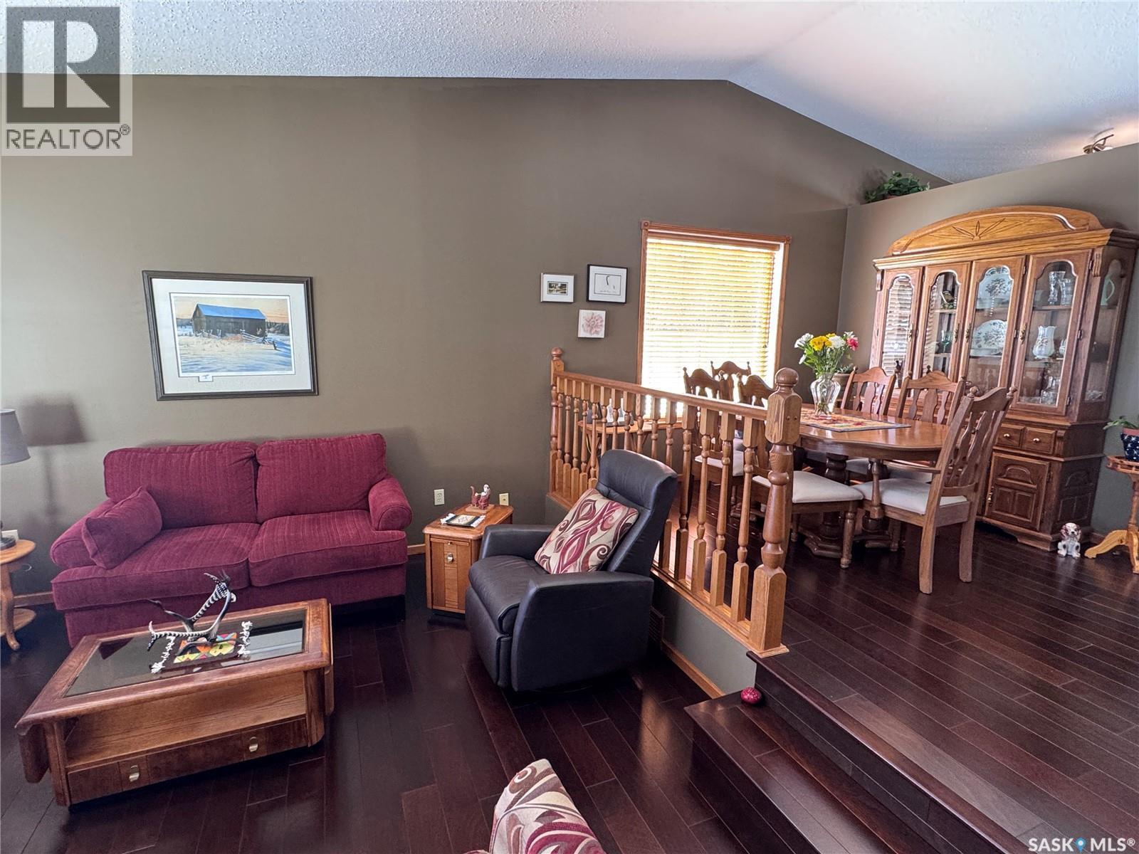 930 Sinotte Crescent, La Ronge, SK - Indoor Photo Showing Living Room