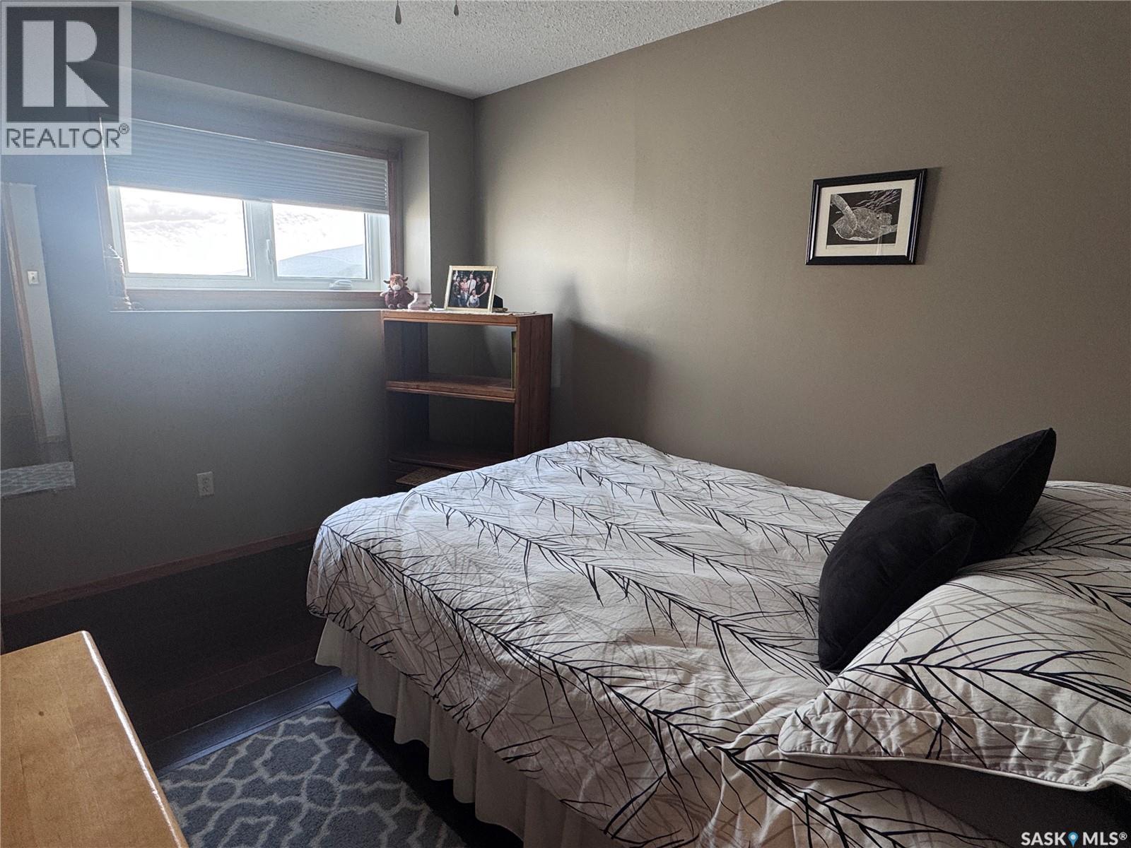 930 Sinotte Crescent, La Ronge, SK - Indoor Photo Showing Bedroom