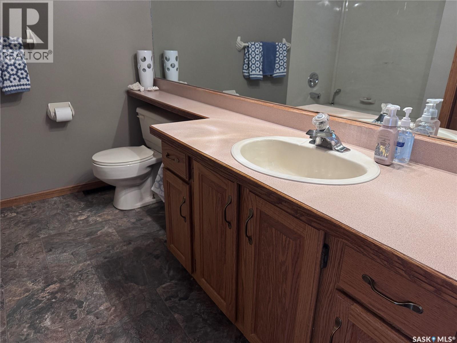 930 Sinotte Crescent, La Ronge, SK - Indoor Photo Showing Bathroom