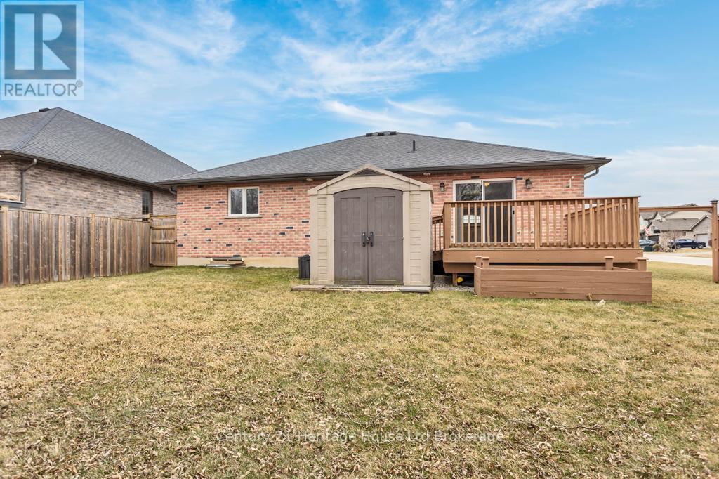 69 William Street, Tillsonburg, ON - Outdoor With Deck Patio Veranda