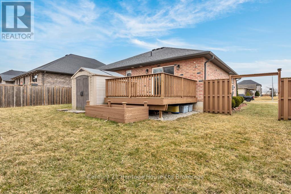 69 William Street, Tillsonburg, ON - Outdoor With Deck Patio Veranda