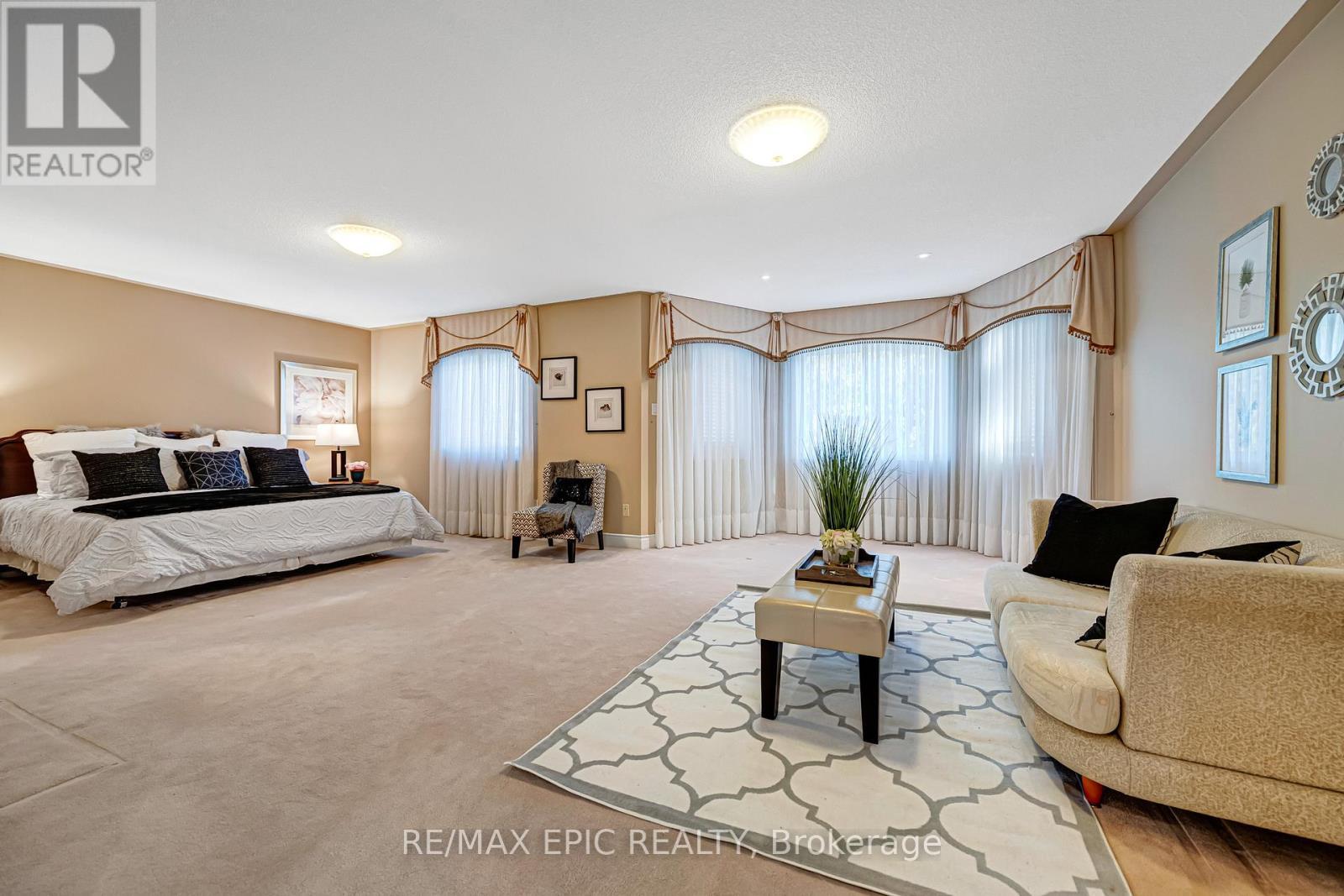 11 Palace Court, Richmond Hill, ON - Indoor