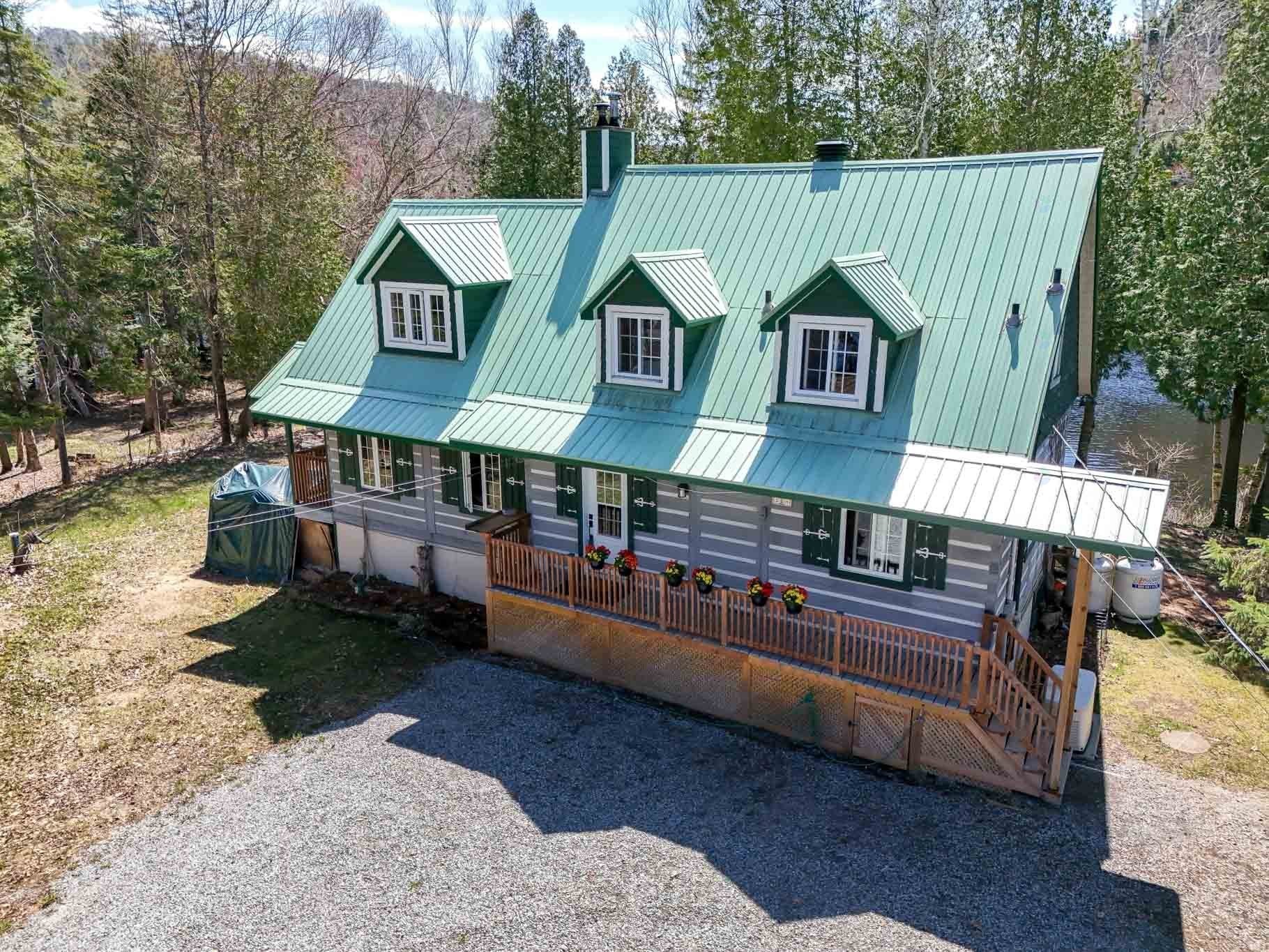 Façade - 218 Ch. Potvin, Duhamel, QC