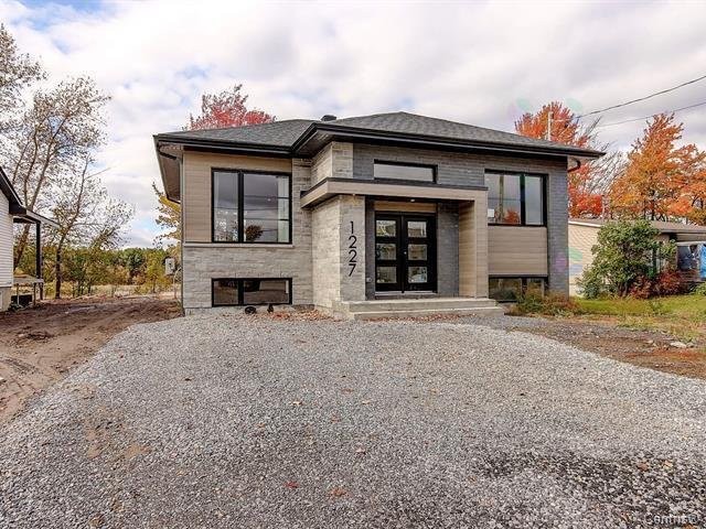 Façade - 32 Rue Arcand, Saint-Jean-Sur-Richelieu, QC