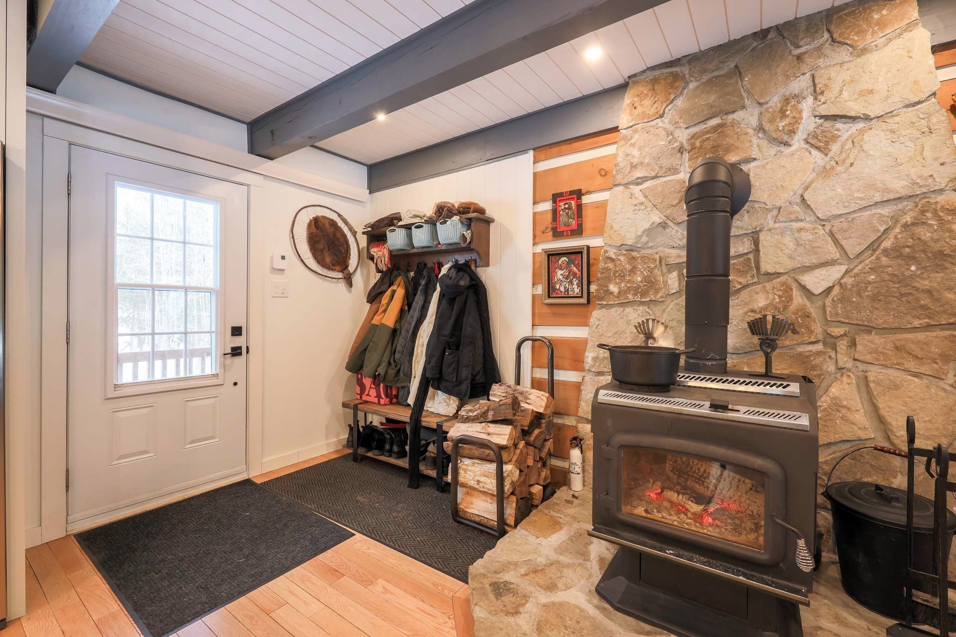 Hall d'entrée/Vestibule - 218Z Ch. Potvin, Duhamel, QC - Indoor Photo Showing Other Room