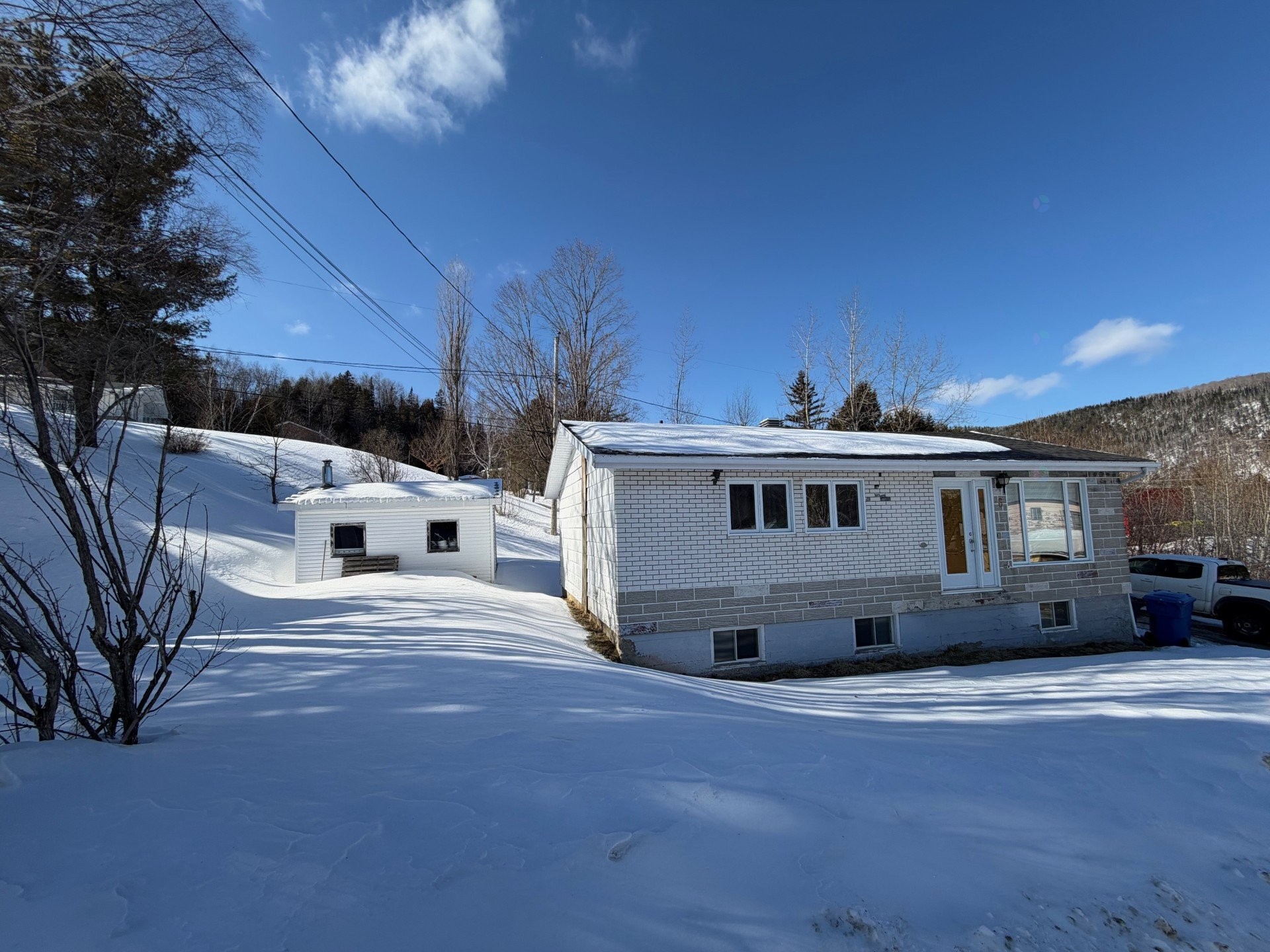 Front of Structure - 6 Rue De La Source, Matapédia, QC - Outdoor