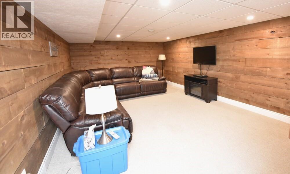 830 Champlain Road, Sarnia, ON - Indoor