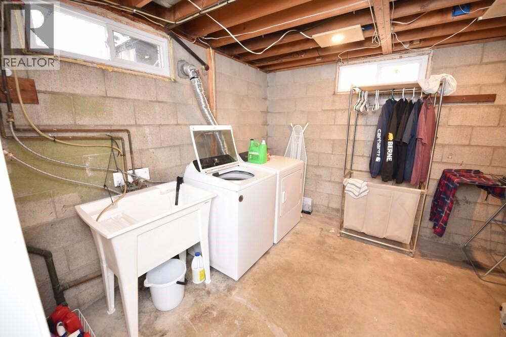 830 Champlain Road, Sarnia, ON - Indoor