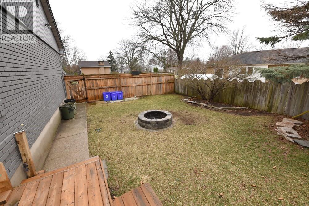 830 Champlain Road, Sarnia, ON - Outdoor