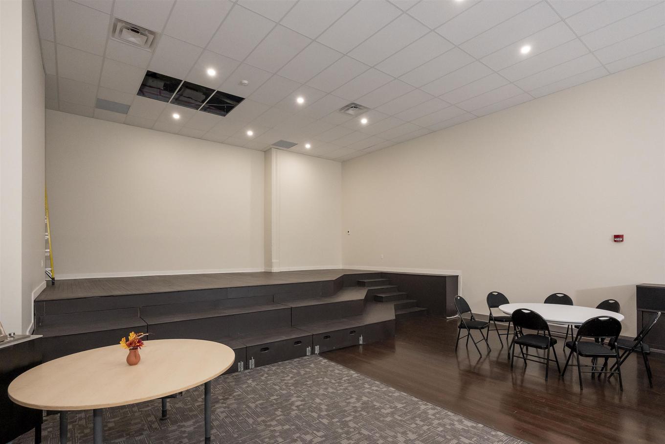 3201 96 High Street N, Thunder Bay, ON - Indoor Photo Showing Other Room