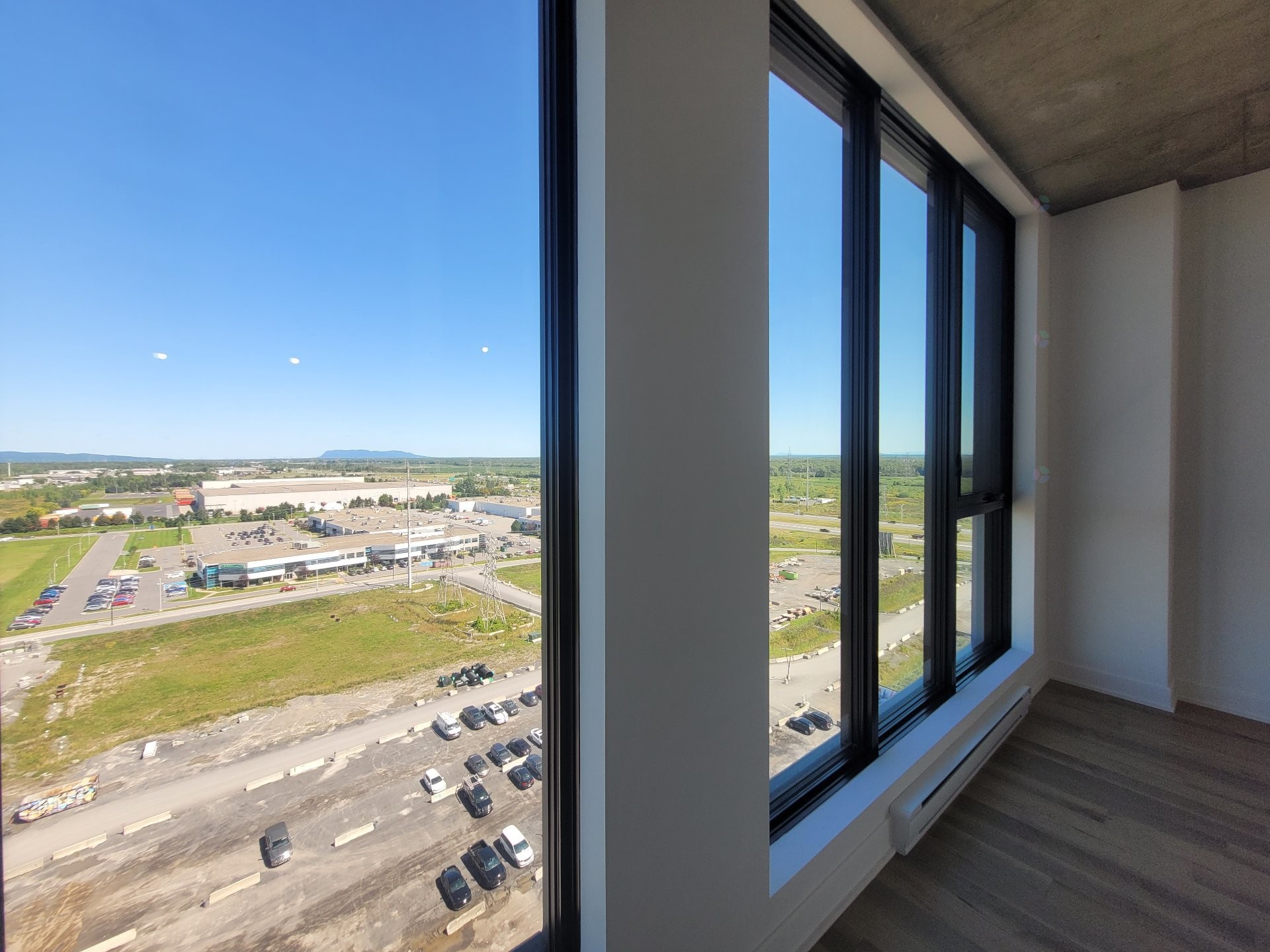 Salon - 1629-505 Rue De L'Escale, Brossard, QC - Indoor Photo Showing Other Room