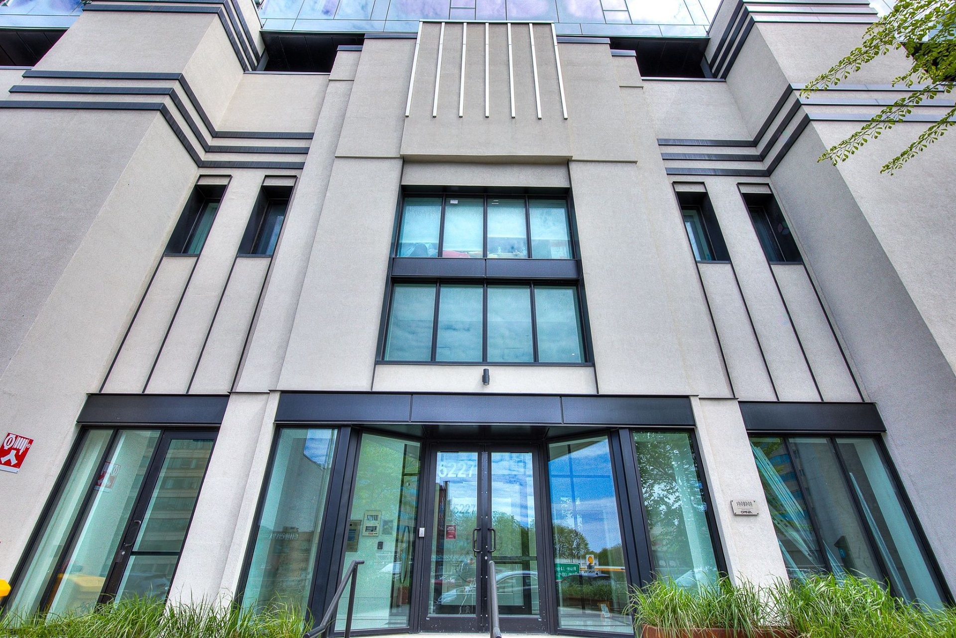 Façade - 604-5227 Boul. Décarie, Montréal (Côte-Des-Neiges/Notre-Dame-De-Grâce), QC - Outdoor