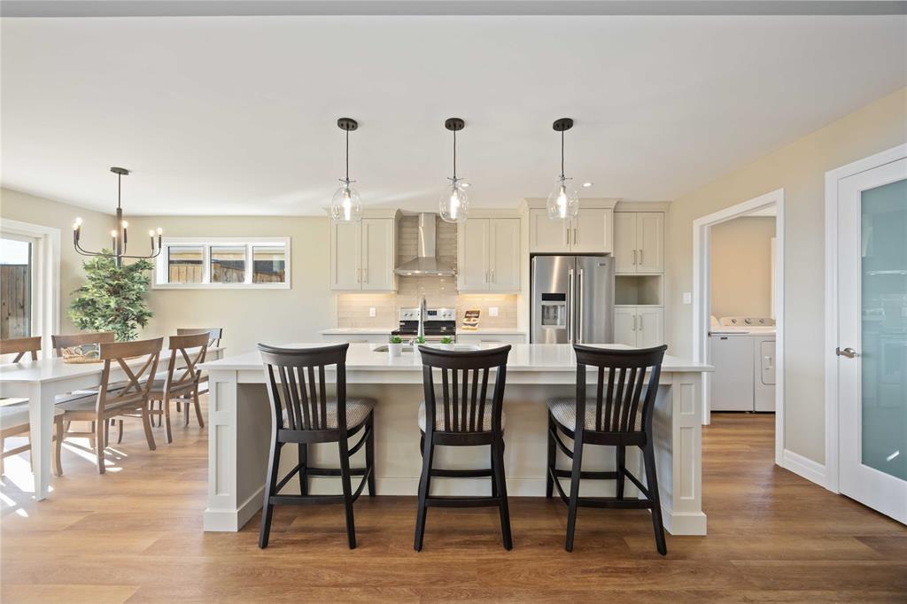 3520 Kawartha Drive, Plympton-Wyoming, ON