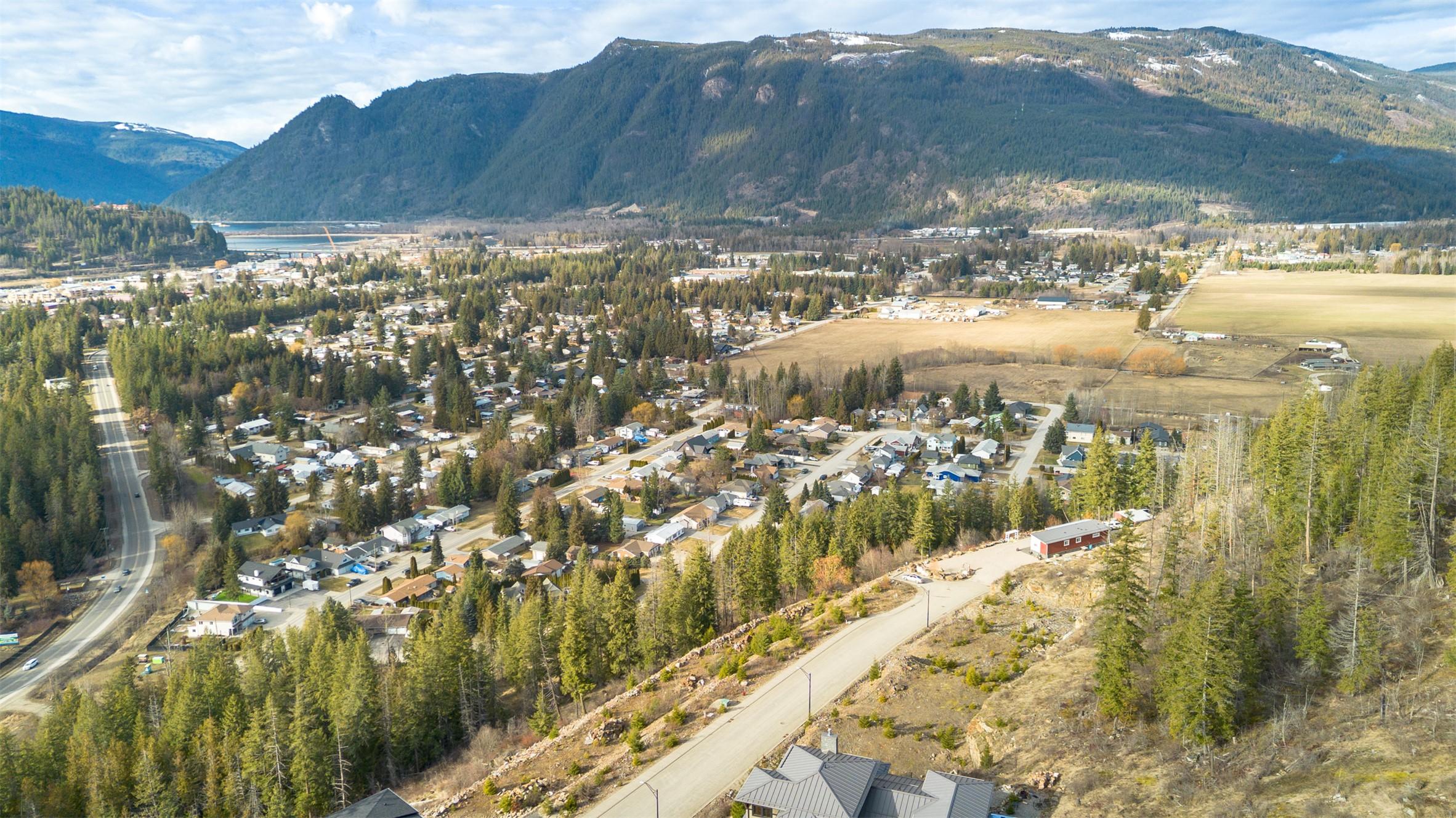 275 Bayview Drive, Sicamous, BC - Outdoor With Body Of Water With View