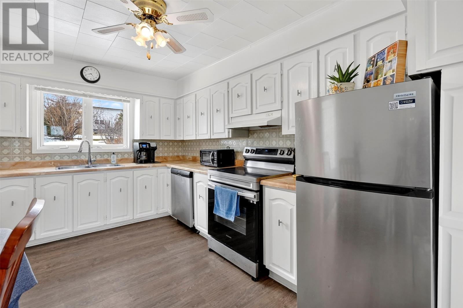 48 Harbour Buffett Road, Arnold'S Cove, NL - Indoor Photo Showing Kitchen With Double Sink