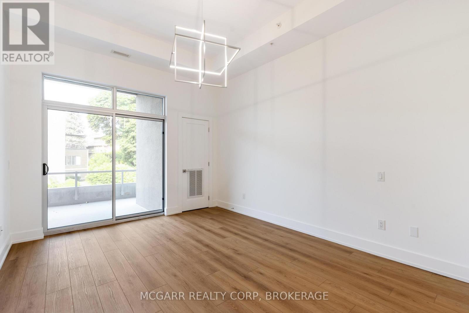 Wide open living and dining - 507 - 77 Yates Street, St. Catharines (Downtown), ON - Indoor Photo Showing Other Room