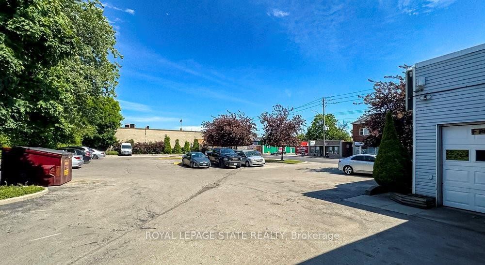 1325 Barton Street E, Hamilton, ON