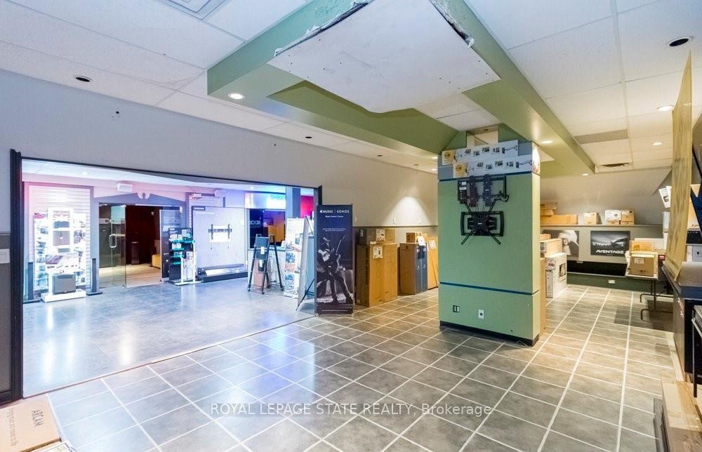 1325 Barton Street E, Hamilton, ON
