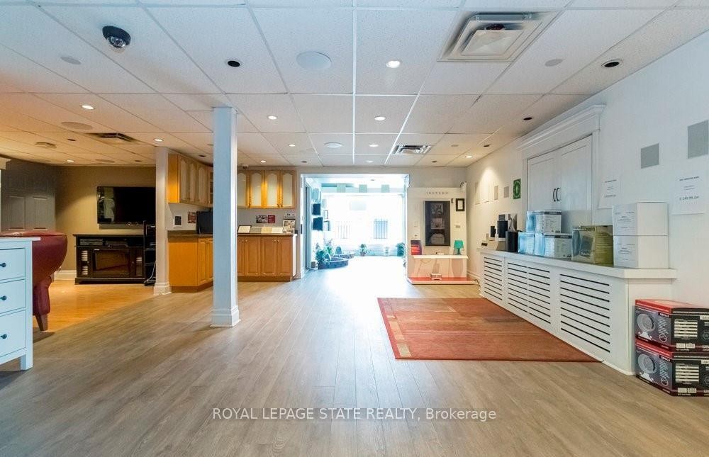 1325 Barton Street E, Hamilton, ON
