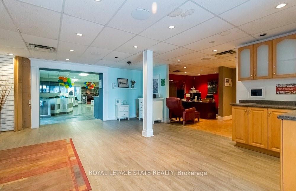 1325 Barton Street E, Hamilton, ON
