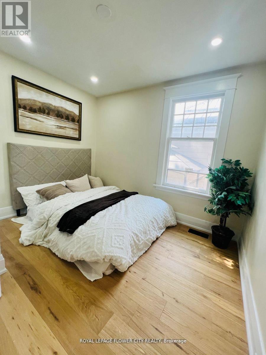 346 Wharncliffe Road, London South, ON - Indoor Photo Showing Bedroom
